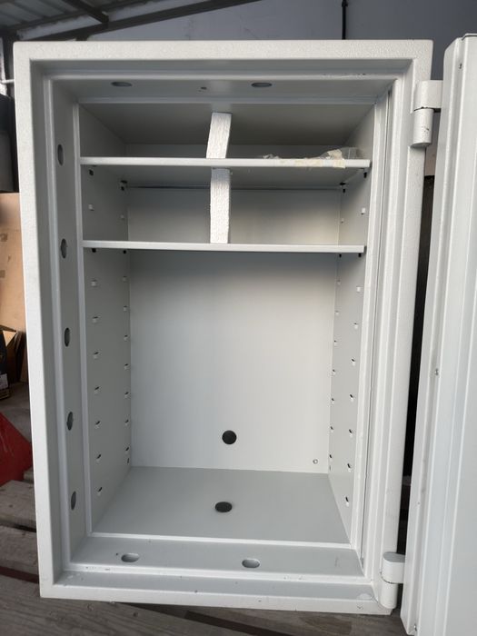 Bardzo konkretny Sejf ognioodborny 500 kg.