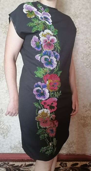 Сукня, плаття, вишиванка вишита бісером