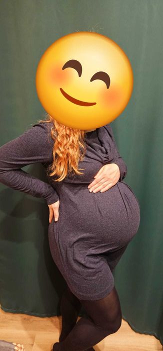 Granatowa ciepła sukienka ciążowa