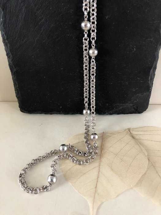 Bonito colar em prata 925