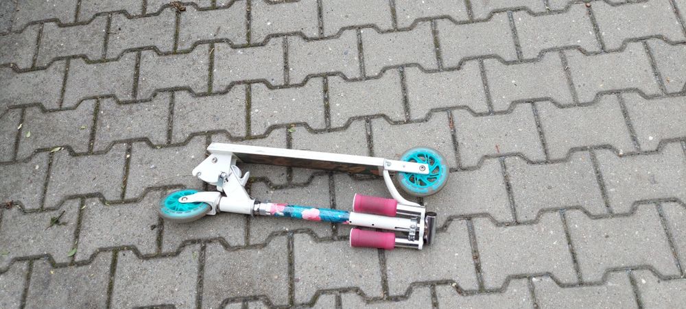 Hulajnoga dla dzieci.