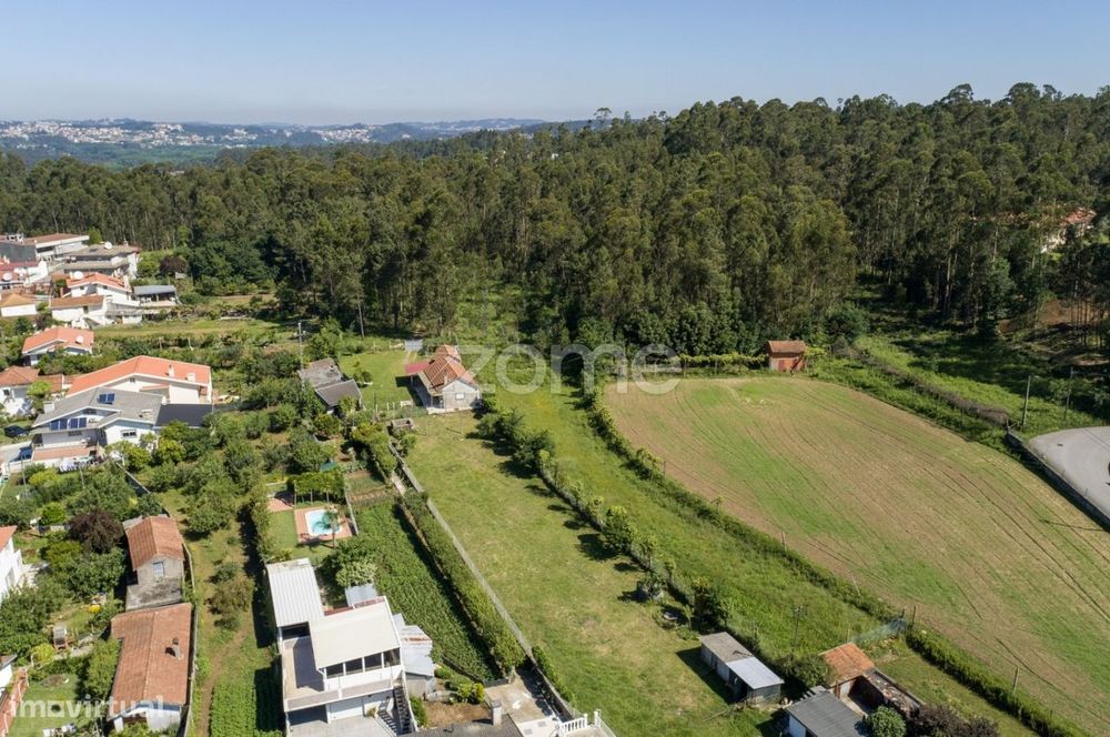 Terreno urbano em Caldas de São Jorge - Área de 3.462 m2