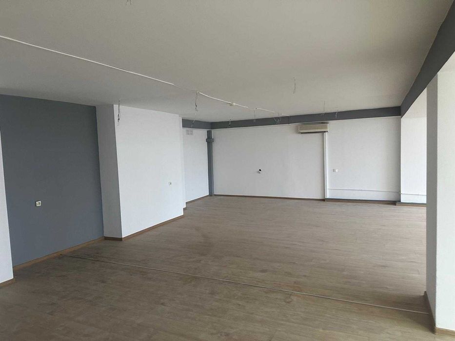 Оренда окремого нежитловго (офісного) приміщення 775 м.кв., Ризька,12