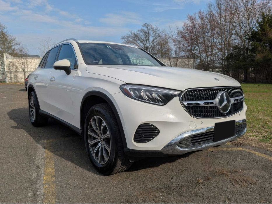 Mercedes-Benz Glc 300      2024