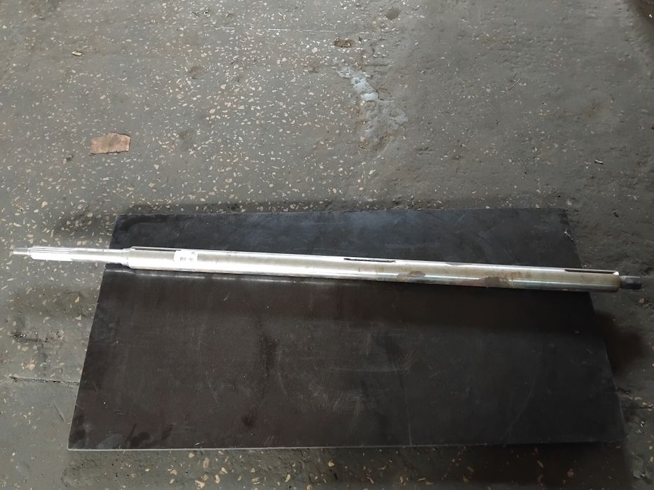 Вал наклоной камери John Deere