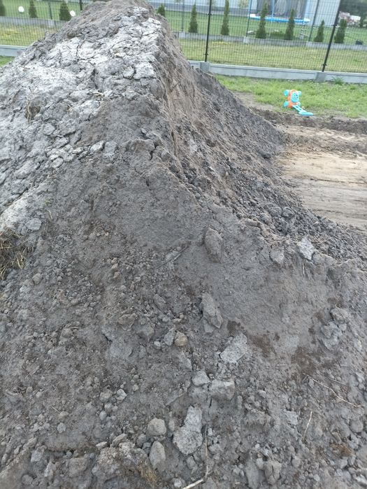 Piach zasypowy wiślany czarnoziem beton kruszony prace ziemne