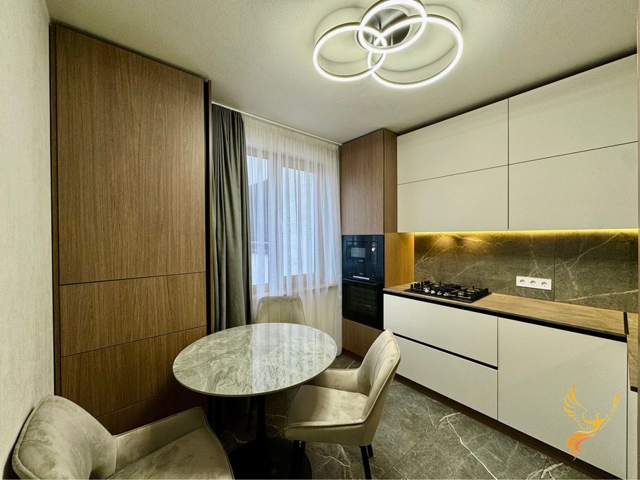 Трикімнатна квартира з ремонтом  на Каскаді / новобудова