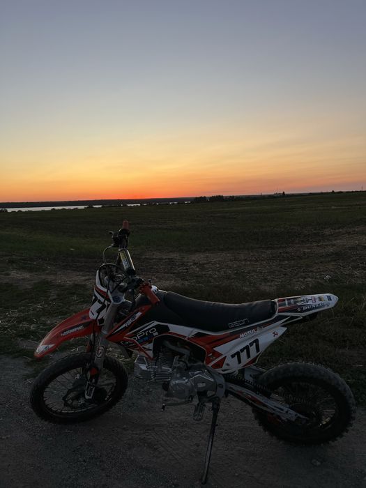 Продам питбайк 190сс Daytona