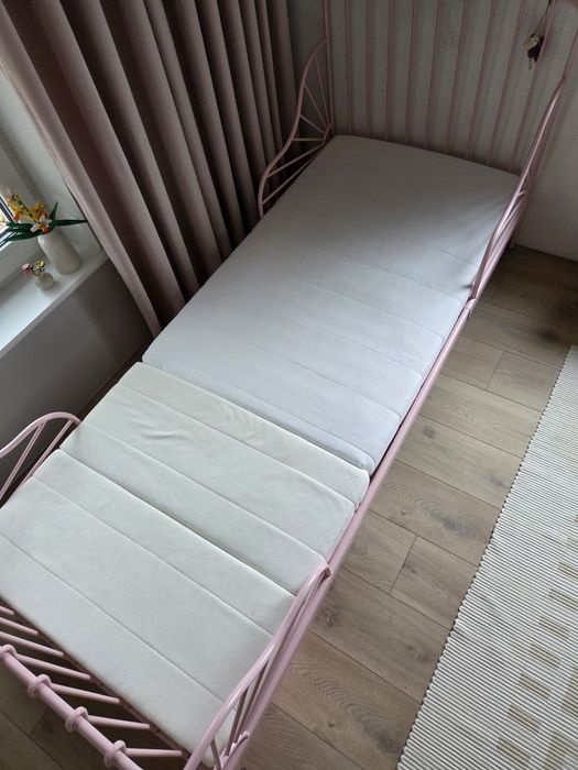 Łóżko dziecięce Ikea Minnen, różowe + materac