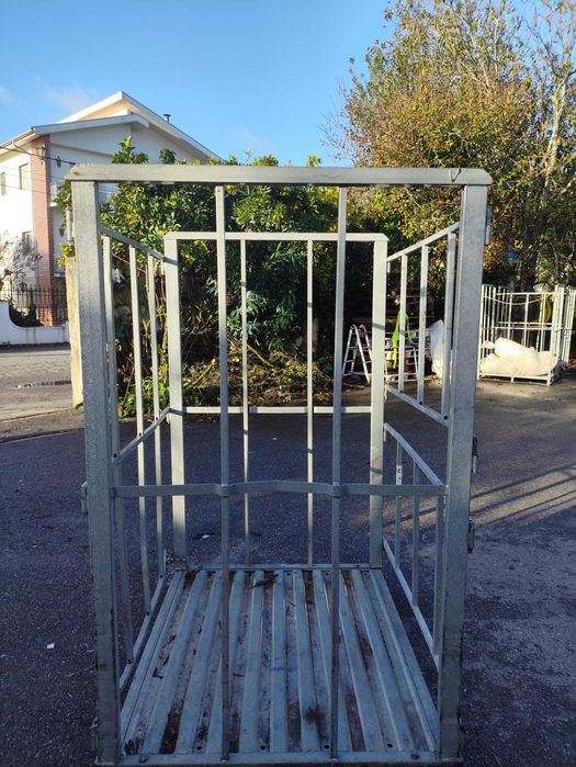 Cubas/carros para armazenamento