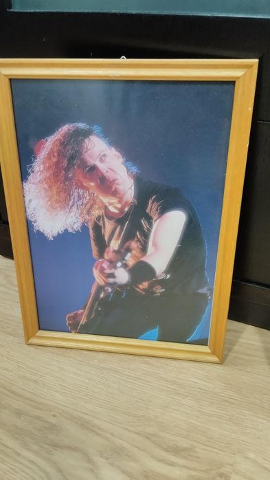 Quadros antigos com fotos dos Metallica  e Iron Mainden