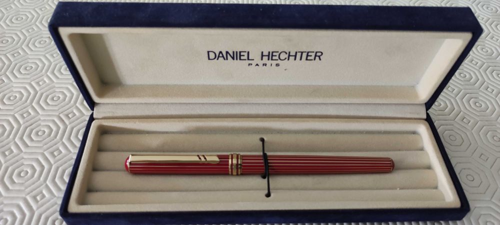 Caneta esferográfica Daniel
Hechter Paris