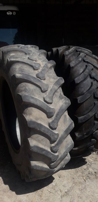 Opony  dwie orginalne 18,4R34  BELSHINA  RADIALNE