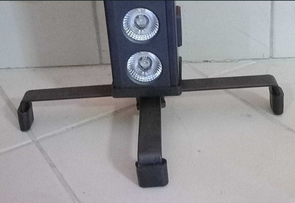 Stojak na belkę LED