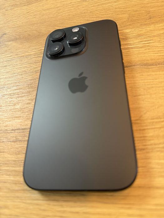 Iphone 16 pro 256  black titanum