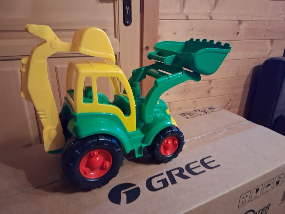 Traktor - koparka  marki WADER,  duża , 50 cm, stan bardzo dobry