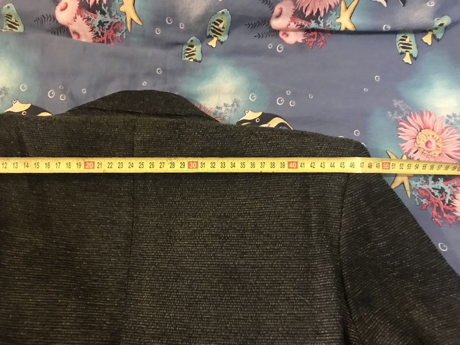 Продам пиджак новый,очень красиво смотрится и качественый