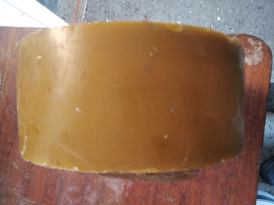 Продам віск бджолиний