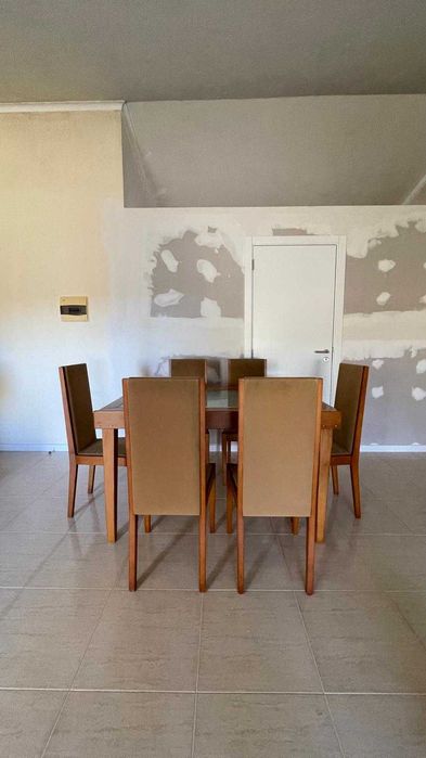 Mesa Vintage c/ Tampo de Vidro + 6 Cadeiras