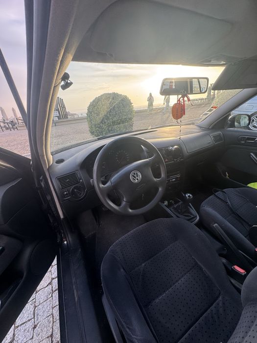 Golf 1.4 gasolina 260mil klms carro do dia a dia