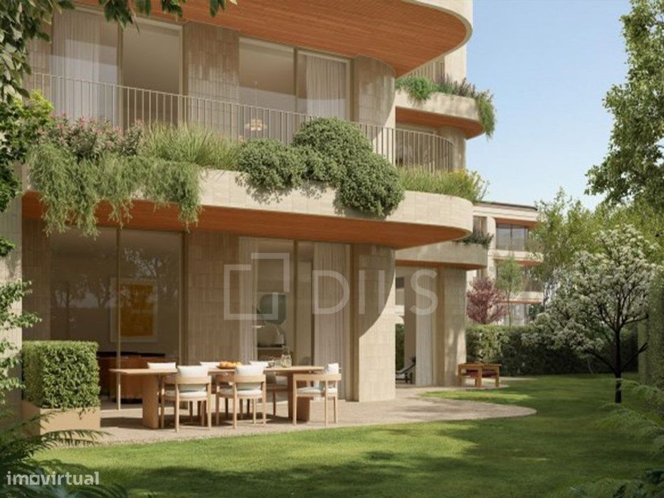 Apartamento T2 com jardim na Foz do Douro