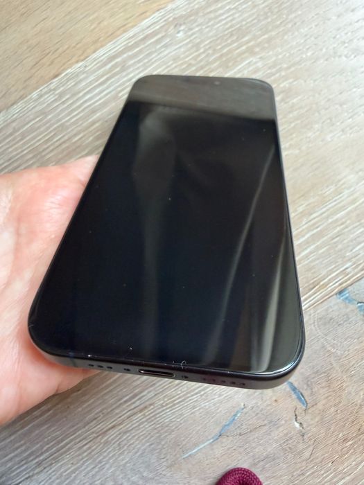 iPhone 15 Pro 256 GB granatowy