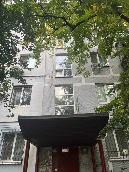 Продам 1 кімнатну квартиру С Ковалевської (Калиновая) р-к Образцова!