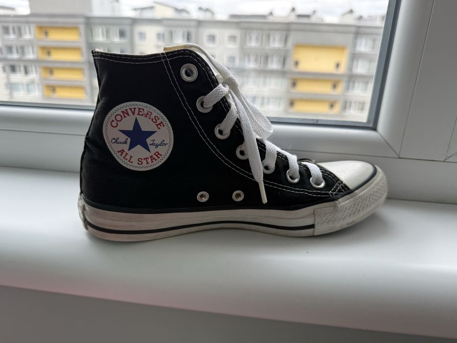 Оригінальні кеди Converse, чорного кольору, розмір 37.