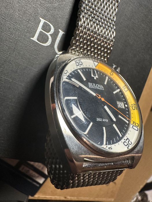 Годинник Bulova Accutron 2
