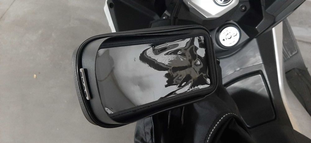 Equipamento (capacetes,casaco,calças,suporte smartphone)