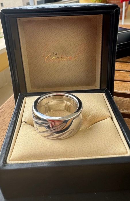 Anel Chopard Ice Cube Ring - Ouro Branco 18K com Certificado de Origem