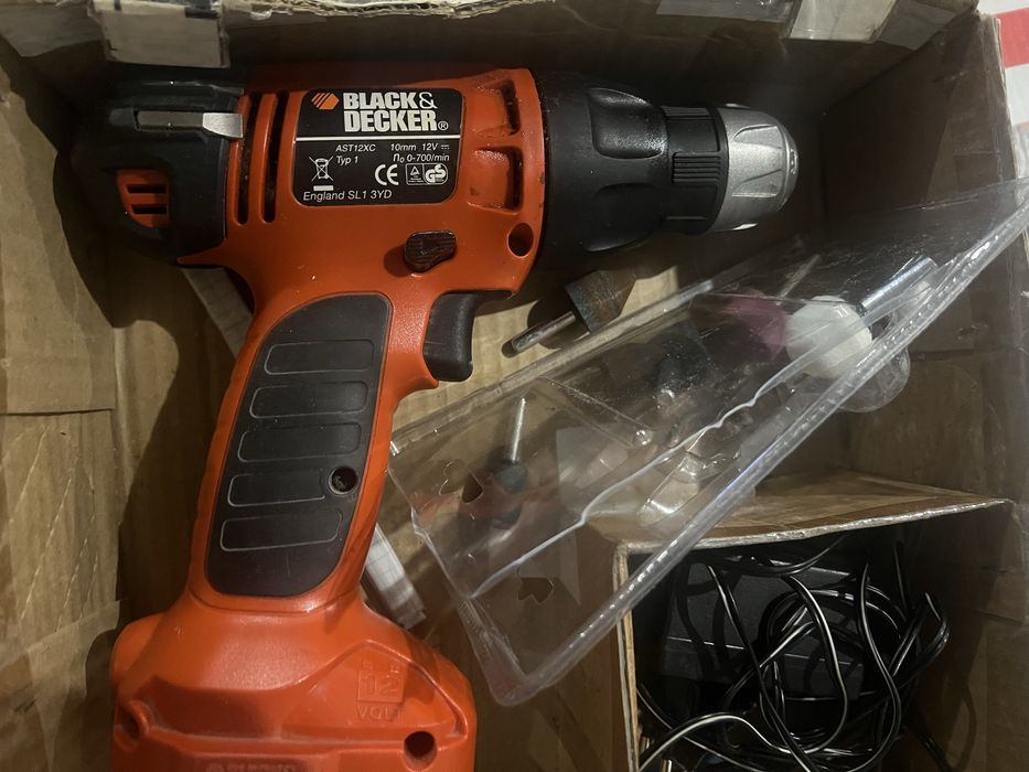 Дриль-шуруповерт BLACK + DECKER