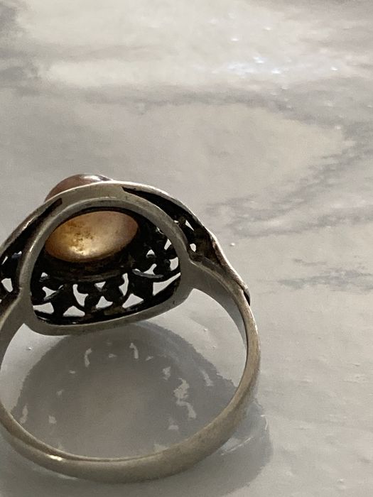 Warmet pierscionek PRL motylki z chalcedonem