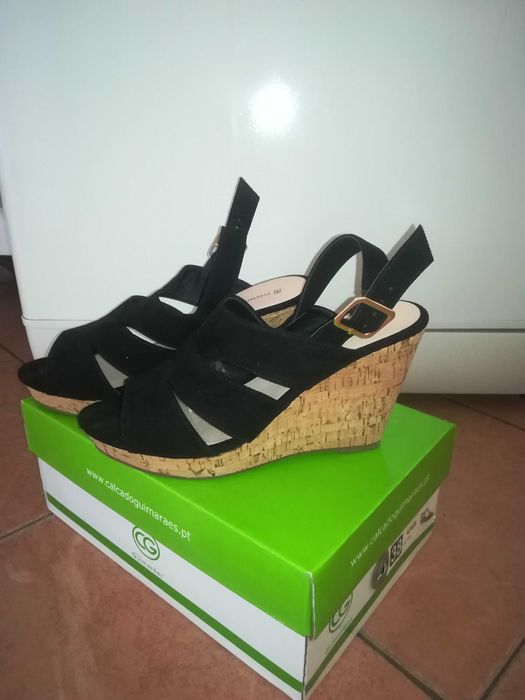 Sandálias Pretas como Novas
