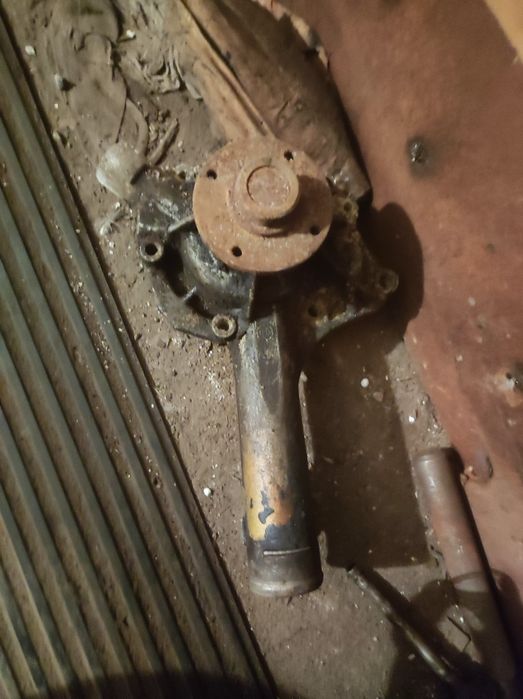 Помпа на Волгу и ремни на Волгу