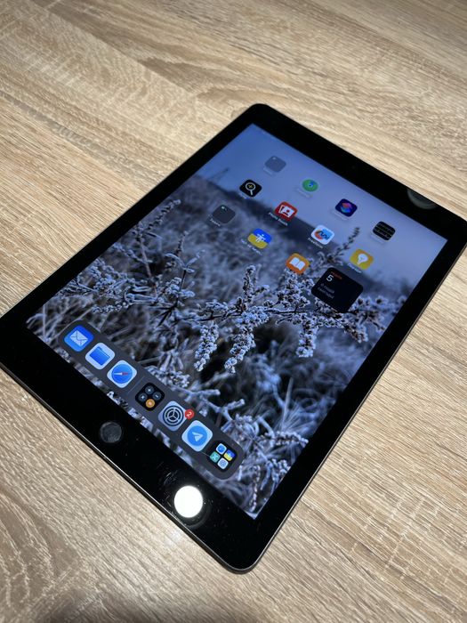 Планшет iPad 6 32 ГБ
