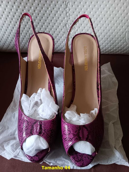 Sapatos de Senhora Novos de Cerimonia