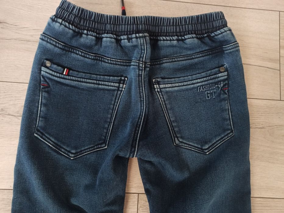 Ocieplane spodnie rozm. 170/176 - chłopiec