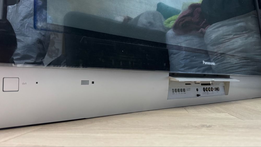 Телевізор Panasonic TH-42PA30