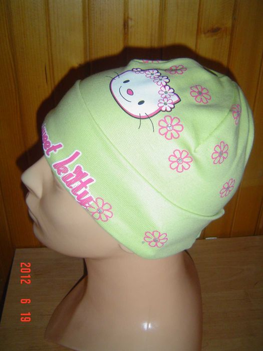 Czapeczki Hello Kitty