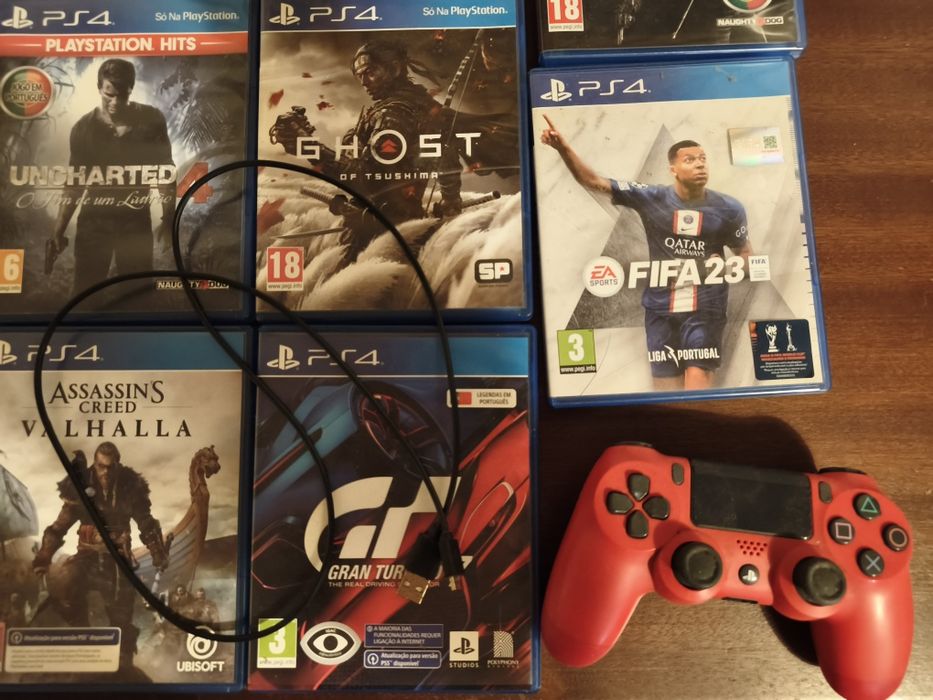 PS4 500gbs + 8 jogos + comando