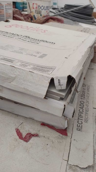 Cerâmico 22 peças 120x60 e 14 peças 60x60