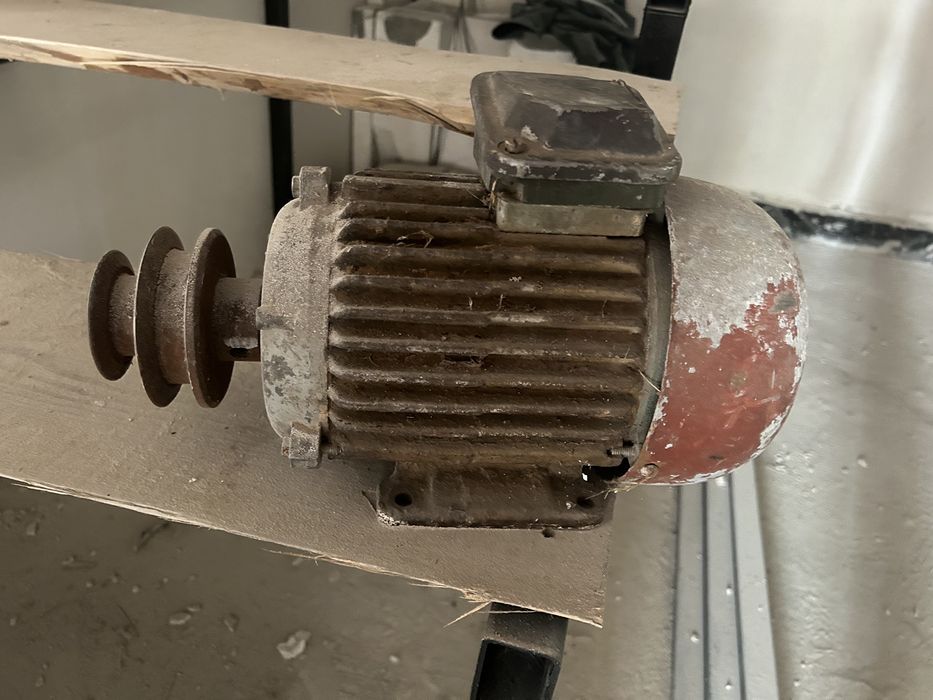 Продам двигун