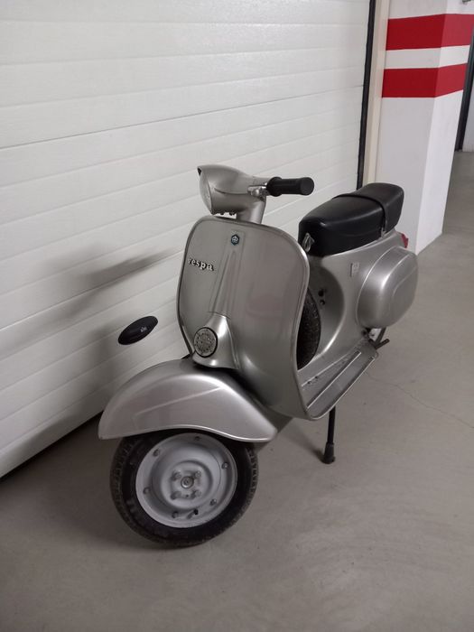 Vespa 50S edição limitada apenas 174km