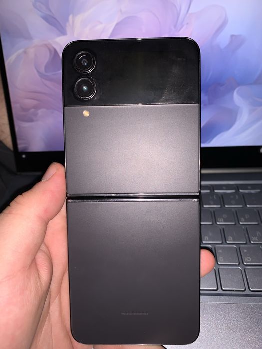 Samsung Galaxy Z Flip 4 запчастини