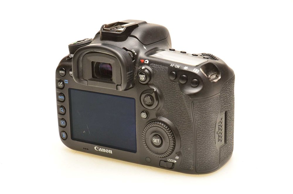 Lustrzanka Canon 7D MARK II korpus