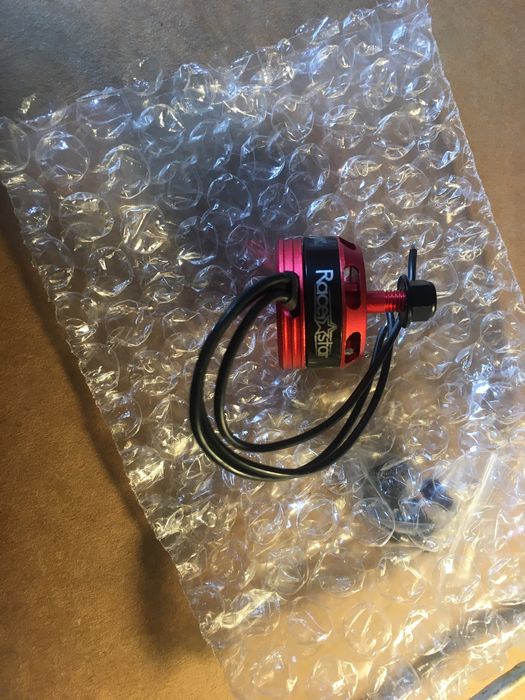 Motor sem escova Racerstar para drone