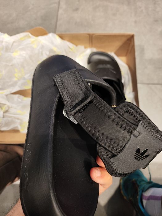Adidas Adifom Adilette J preta