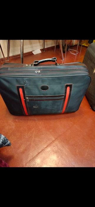 Портфели рюкзаки / чемоданы