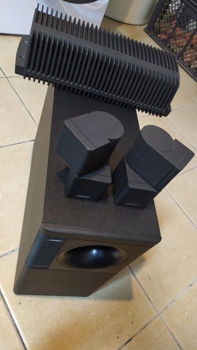 Sistema BOSE Amplificado Acoustimass 5 c/colunas Jewel Bose+Amplifica